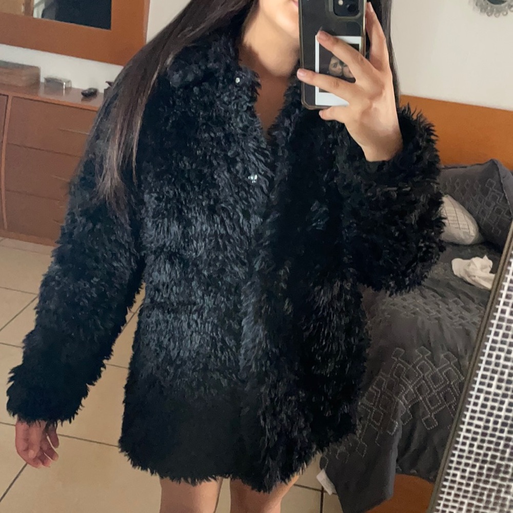 Furry coat !